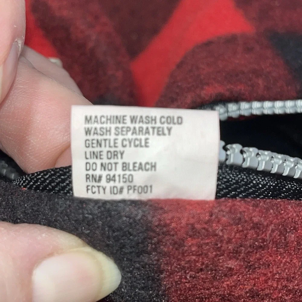 Marlboro Unlimited‎ Sleeping Bag Bed Roll Plaid Fleece Lined Red Vintage